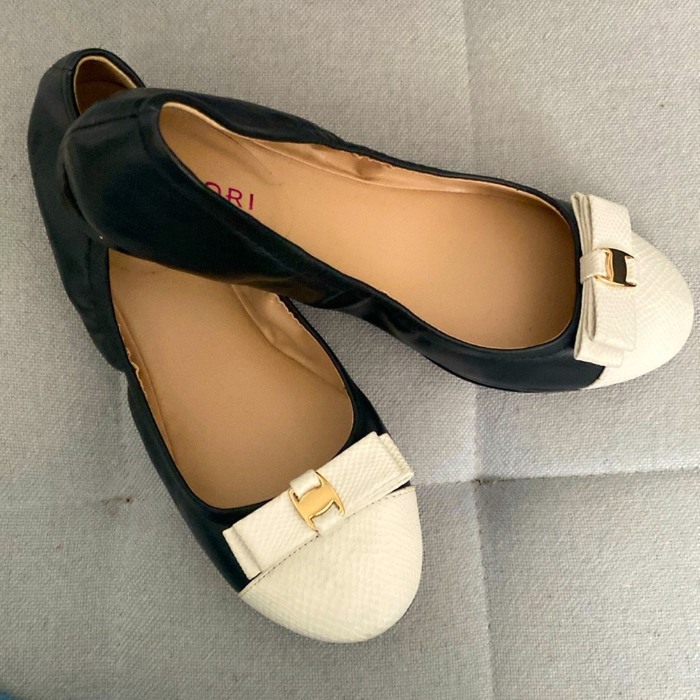 Classic ballet flats black white toe with gold embellished.